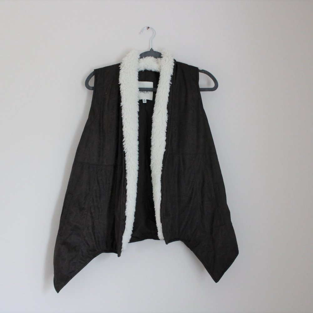 BB Dakota Jack Women Faux Shearling Vest Brown Micro Suede